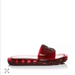 CURRENT SEASON…..NEVER WORN…..Tory Burch Slides